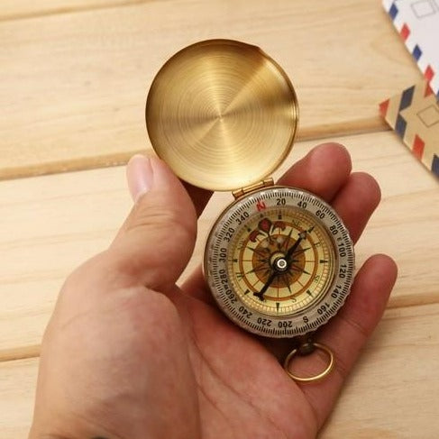 ONEGA - Golden Compass - Compass Nature